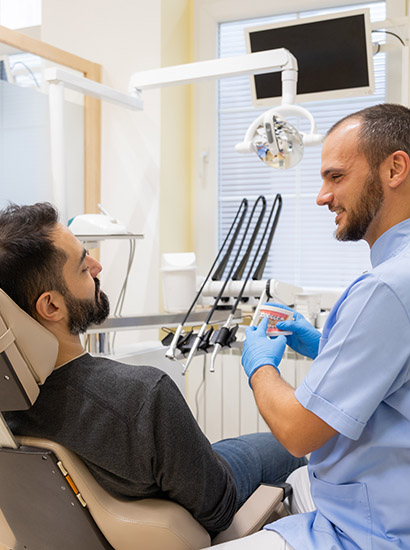 Stomatolog objašnjava proces terapije